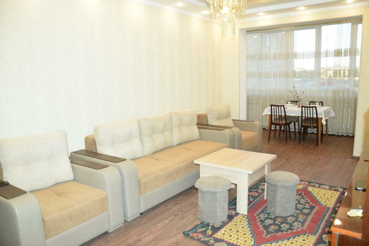 יירבאן Massiv Apt מראה חיצוני תמונה