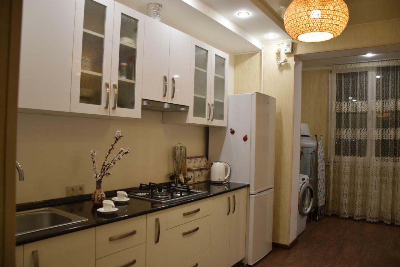 יירבאן Massiv Apt מראה חיצוני תמונה